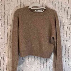 Zara Women's Tan Crew Neck Sweater